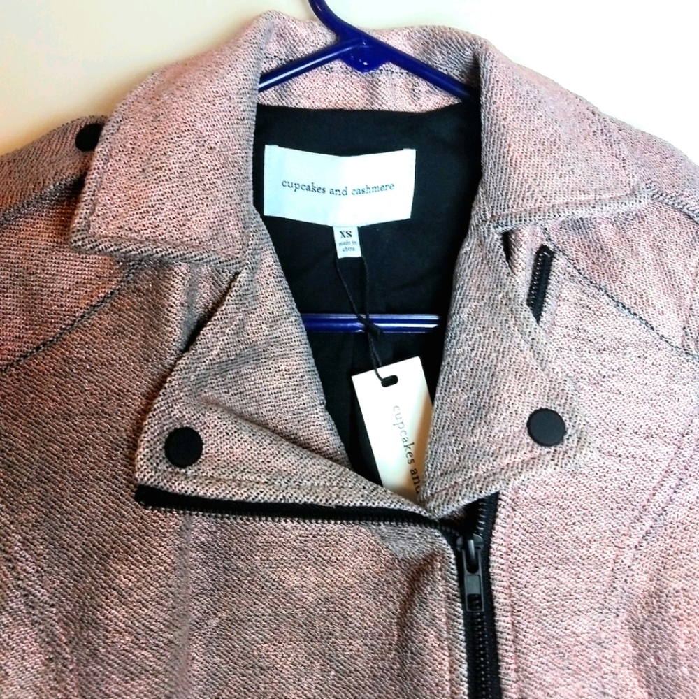 Cupcakes & Cashmere Pink Military Moto Crop Jacket - Picture 3 of 6